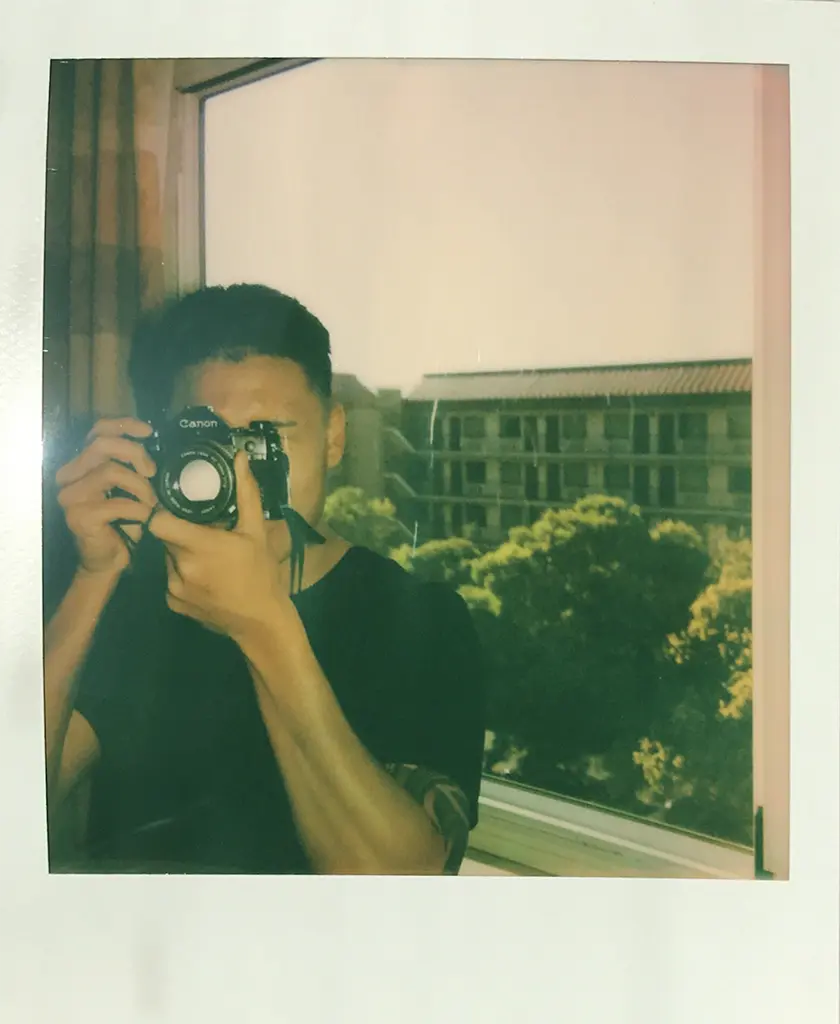 Photographie au format Polaroid utilisée dans le footer de la présentation du site de l’Atelier Photo Clapiers pour illustrer l’univers photographique du club