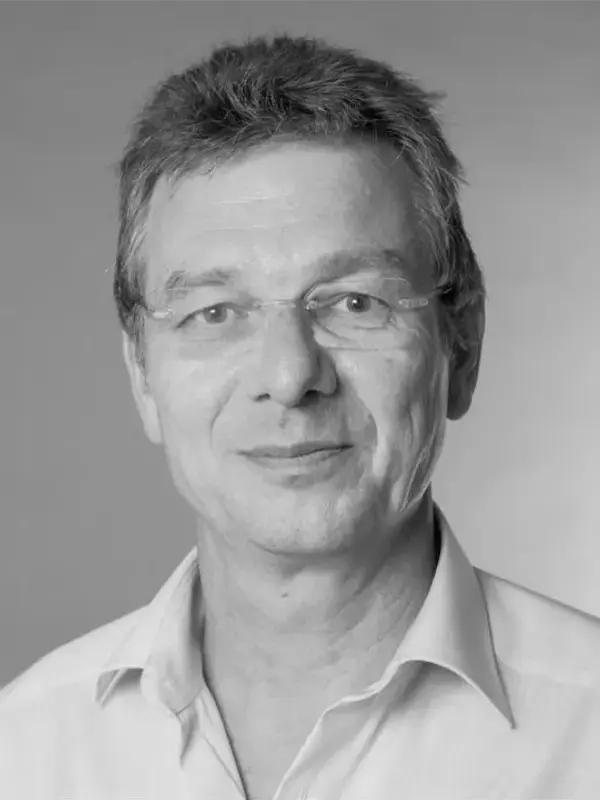 Vincent Delbarre – AVA‑CSI – Directeur des Systèmes d’Information Portrait de Vincent Delbarre, directeur des systèmes d’information chez AVA‑CSI