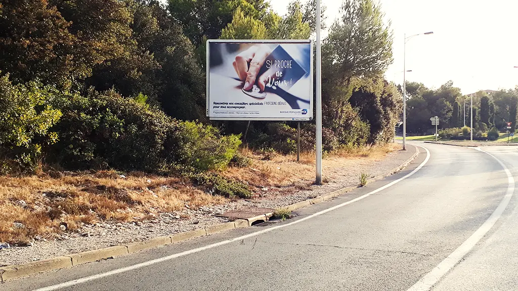 Campagne Banque Populaire du Sud en affichage extérieur pour les professions libérales dans un environnement urbain