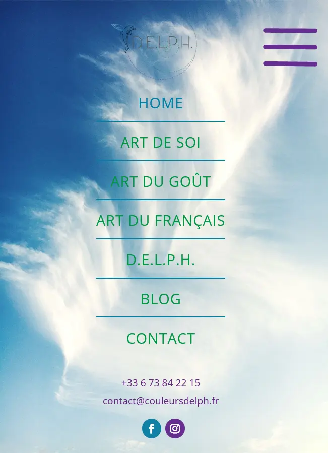 Menu de navigation plein écran du site web Couleurs DELPH présentant les différents univers et pages du projet